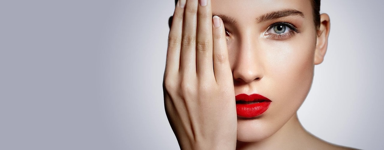 Treatment for hooded eyelids